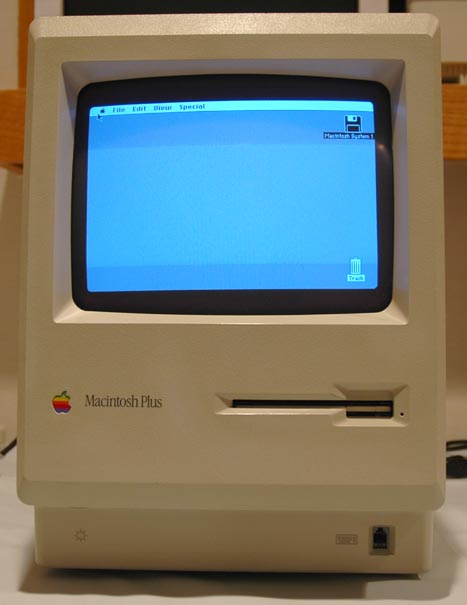 Macintosh Plus - avetapple.sk
