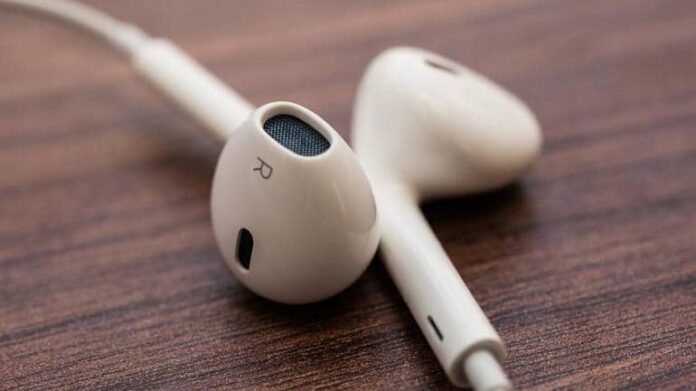 Apple_EarPods_35446297_03