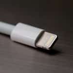 Prečo sa káble od iPhonu lámu? Nie, naozaj nás Apple nechce nútiť ku kúpe nového kábla. Dôvod je iný!