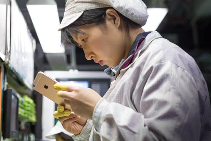 Apple bude šetriť na výrobe nových iPhonov! - svetapple.sk