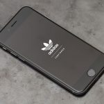 Adidas už ráta s Apple Pay na Slovensku. Je to na spadnutie.