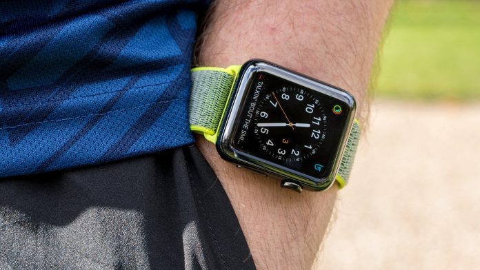 Apple Watch a EKG zachránili život 30 ročnému bežcovi. Pripravoval sa na UK Marathon. - svetapple.sk