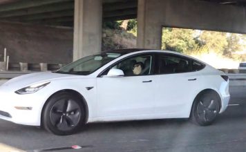 Tesla šoférovala, vodič spal. Elon Musk upozorňuje, že autopilot stále nie je 100%! - svetapple.sk