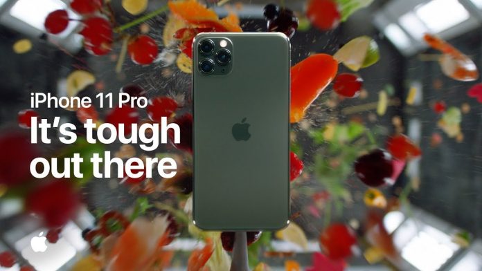 Apple prezentuje nové iPhony ako extrémne odolné. - svetapple.sk
