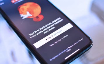 Takto funugje prihlásenie cez "Continue with Apple"