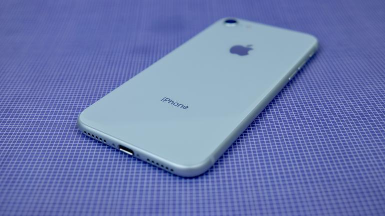 Prečo Apple potrebuje nástupcu za iPhone SE a iPhone 8 ? - svetapple.sk