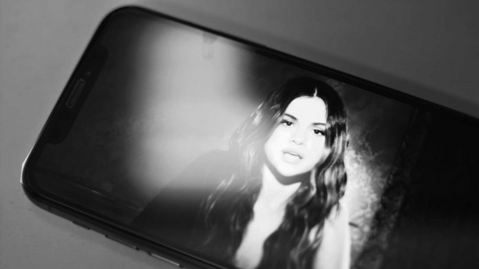 Selena Gomez má celý videoklip natočený na iPhone. Stoja za tím profesionáli.