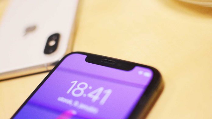 Apple testuje nové prototypy Face ID. Chce buď zmenšiť alebo odstrániť výrez.