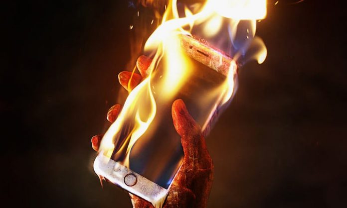 Môže spôsobiť neoriginálny kábel horenie vášho iPhonu či iPadu? - svetapple.sk