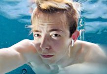 S AirPods Pro si žiaľ nezaplávaš. Apple v tomto smere dosť sklamalo.