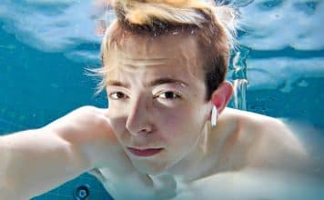 S AirPods Pro si žiaľ nezaplávaš. Apple v tomto smere dosť sklamalo.