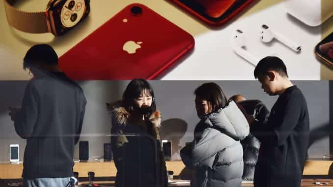 Apple kvôli koronavírusu uzatvoril čínsky Apple Store.