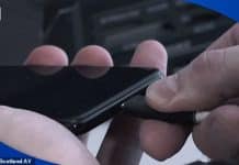 Video: Takto dokáže polícia prelomiť zabezpečenie smartfónu.