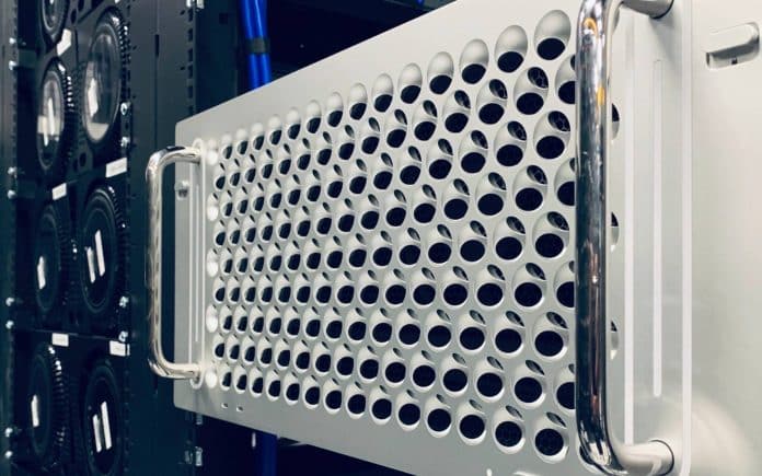 Takto vyzerá nový Mac Pro Rack naživo!