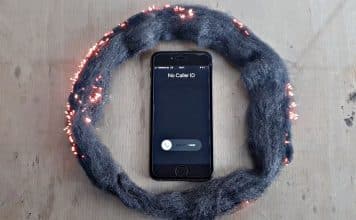 Video: 5G zapálilo vlnu okolo zariadenia, keď prichádzal hovor.