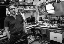 Toto je laboratórium za 10 miliónov dolárov kde vedia hacknúť iPhone.