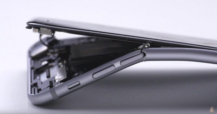 Pamätáte si na Bend Gate? Apple o probléme vedelo ešte pred vydaním iPhonu 6.