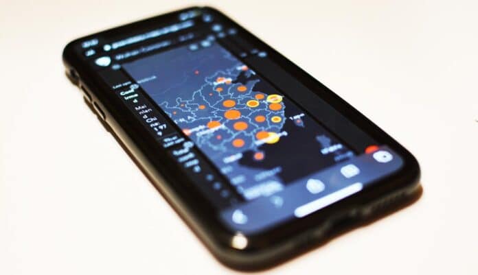 Pozrite sa na interaktívnu mapu, ukazujúcu šírenie koronavírusu v priamom prenose.