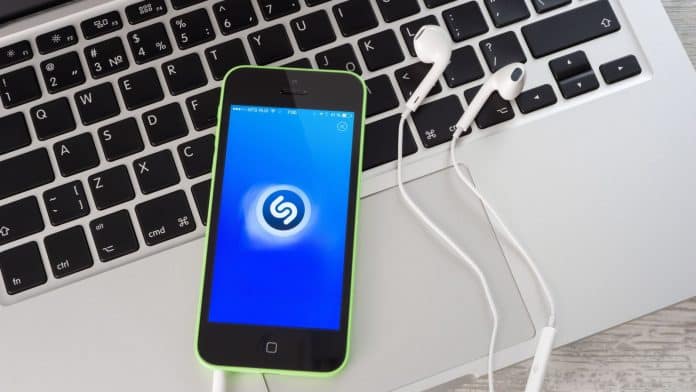 Shazam prináša užotočnú funkciu. Text aj interpreta môžete vyhľadať novým spôsobom.