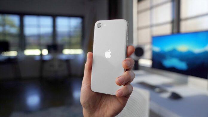 iPhone SE 2. generácie je vo vnútri rovnaký ako iPhone 8.