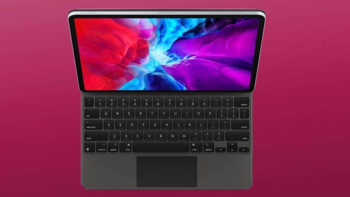 Apple začalo predávať klávesnicu k iPadu Pro. Stoji 399€.