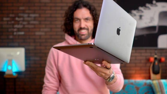Pter Mára testuje MacBook Air 2020. Aká je nová klávesnica?