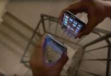 iPhone 11 Pro a Samusng Glaaxy S20 hodil zo 60 metrového schodiska. Ako to dopadlo?