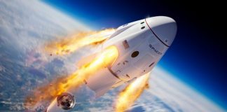 NAŽIVO: Sledujte štart vesmírnej lode Crew Dragon a rakety Falcon 9 s ľudskou posádkou.