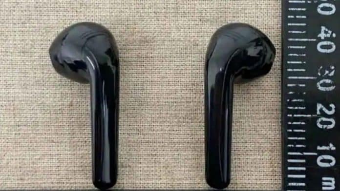 HTC vytvorilo svoje vlastné čierne AirPods.