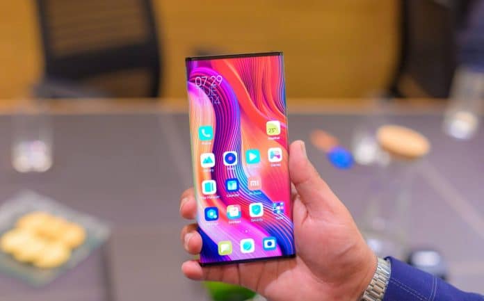 Xiaomi pripravuje smartfón so 16GB RAM. iPhone 11 Pro Max disponuje len 4GB RAM.