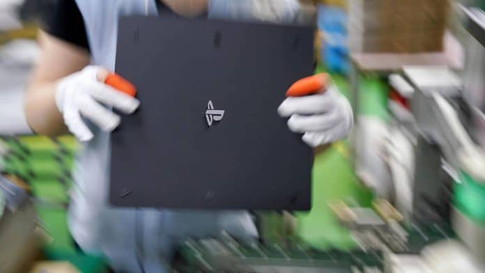 Sony vyrobí PlayStation 4 za 30 sekúnd. Ako je to možné?