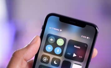 3 spôsoby ako zobraziť percenta batérie na iPhone X a novšom.