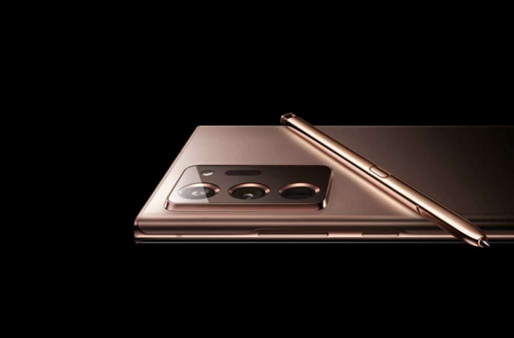 Samsung Galaxy Note 20 Ultra unikol na internet. Toto je úhlavný konkurent pre iPhone 12 Pro Max.