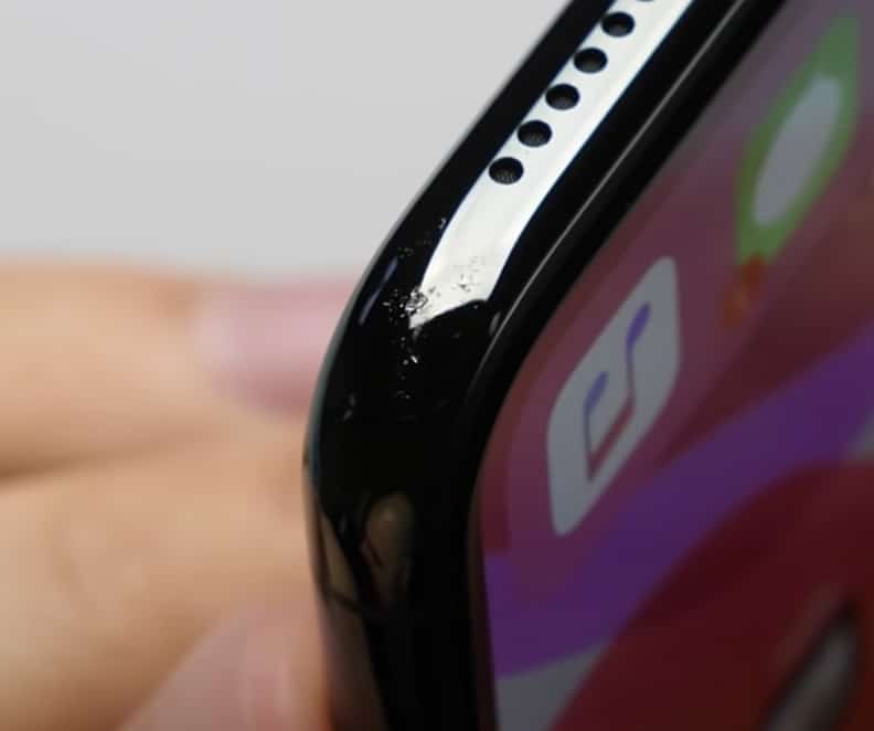 Samsung Galaxy S20 Ultra porazil iPhone 11 Pro Max v odolnosti