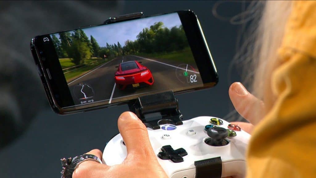 Na iPhone si čoskoro zahráte hry streamované z Xboxu.