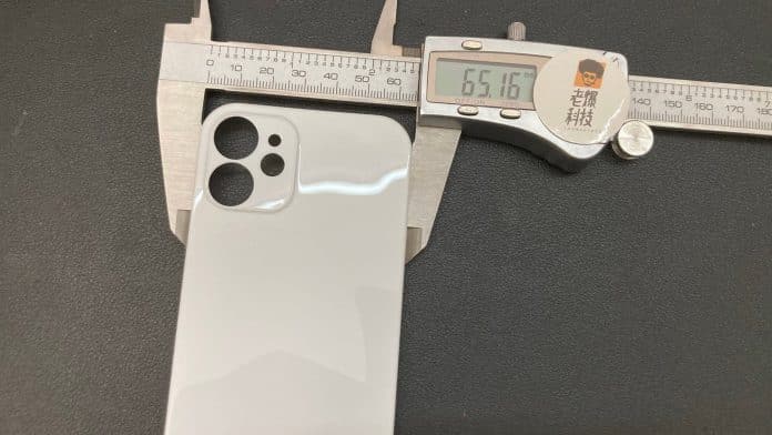 Pozrite sa aký bude malý iPhone 12 s 5,4" displejom.