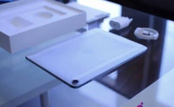 Rozbalili sme iPad Air 4. generácie. Pozrite si unboxing. iPad Air 4. generácie unboxing