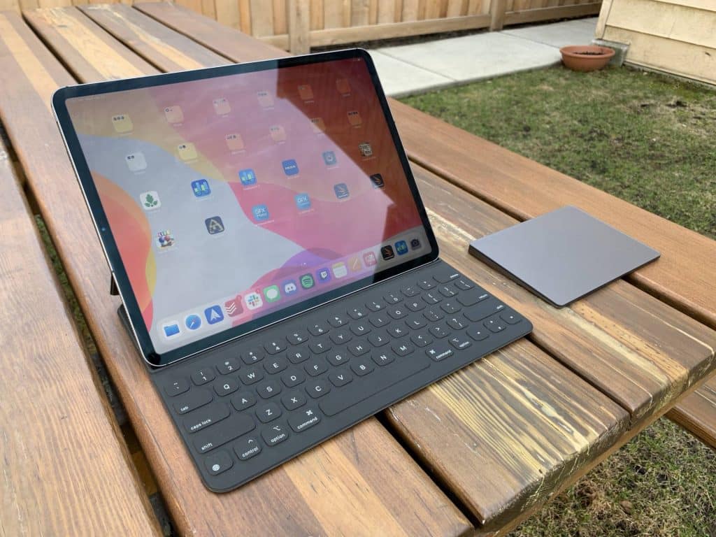 iPad Pro Magic Keyboard a Trackpad