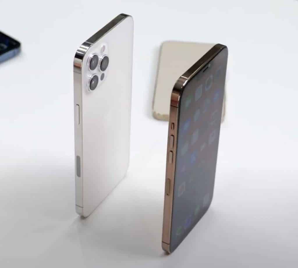 Falošný iPhone 12 Pro Max za 180$ vs originál