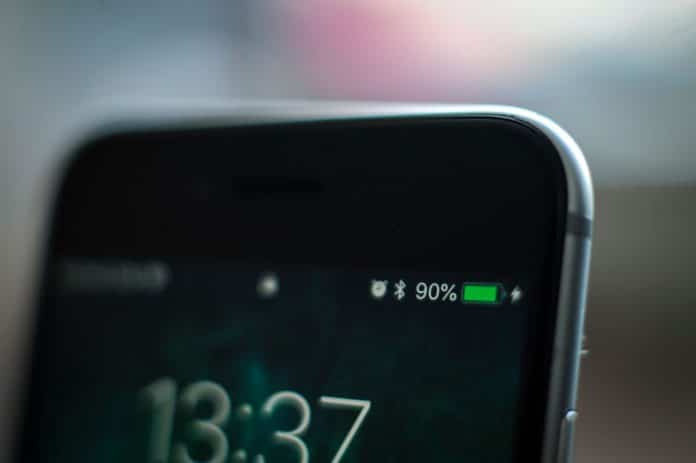 iOS 14.3 v teste výdrže batérie. Ako sa mu darilo? iOS 14.3 v teste výdrže batérie. Ako sa mu darilo?