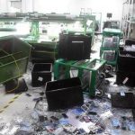 Továreň na výrobu iPhonu bola zničená počas vzbury zamestnancov. Škoda je 50 miliónov eur Zničená továreň na iPhony v Indii