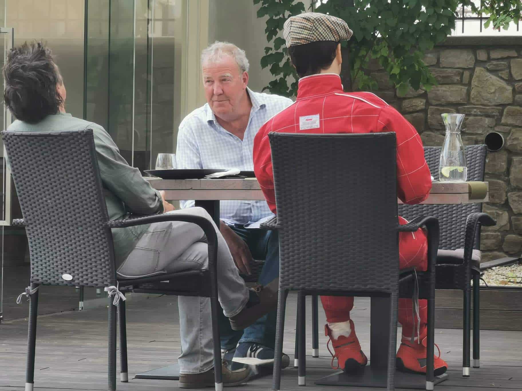 Jeremy Clarkson a Richard Hammond v žilinskom podniku Trezor - svetapple.sk