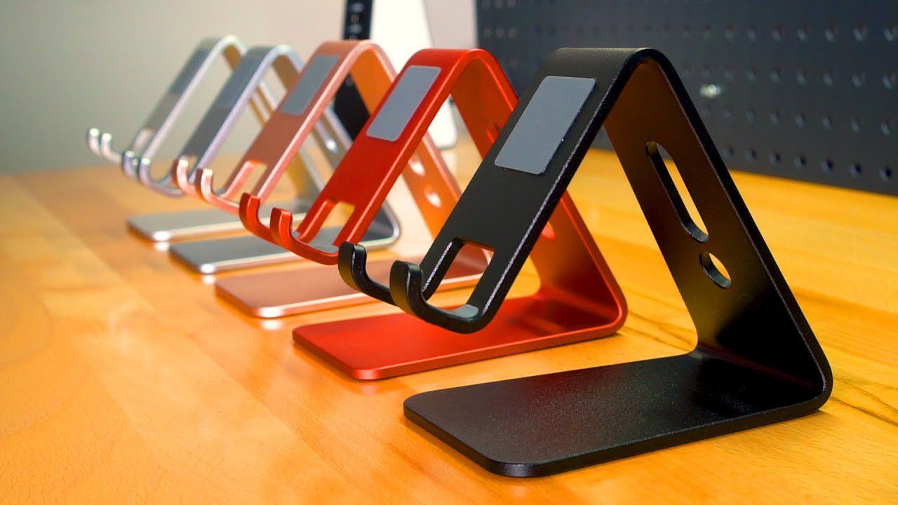 Šikovný stojan pre iPhone od spoločnosti Omoton v rôznych farbách