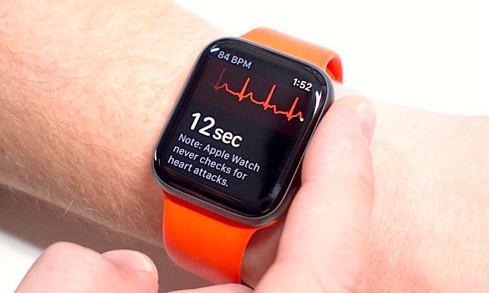 EKG v Apple Watch na ruke používateľa