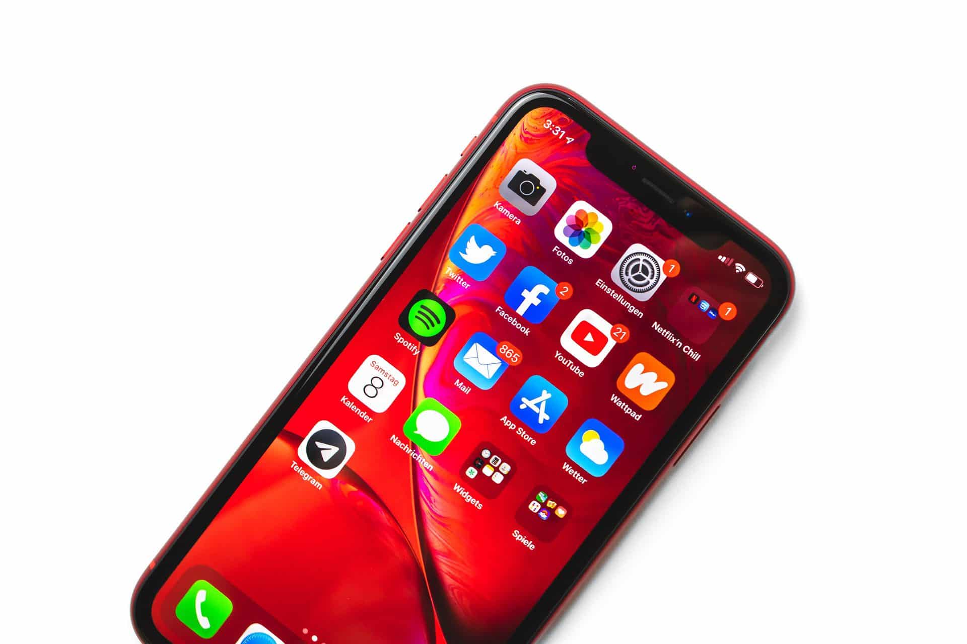 iPhone 11 v červenej farbe