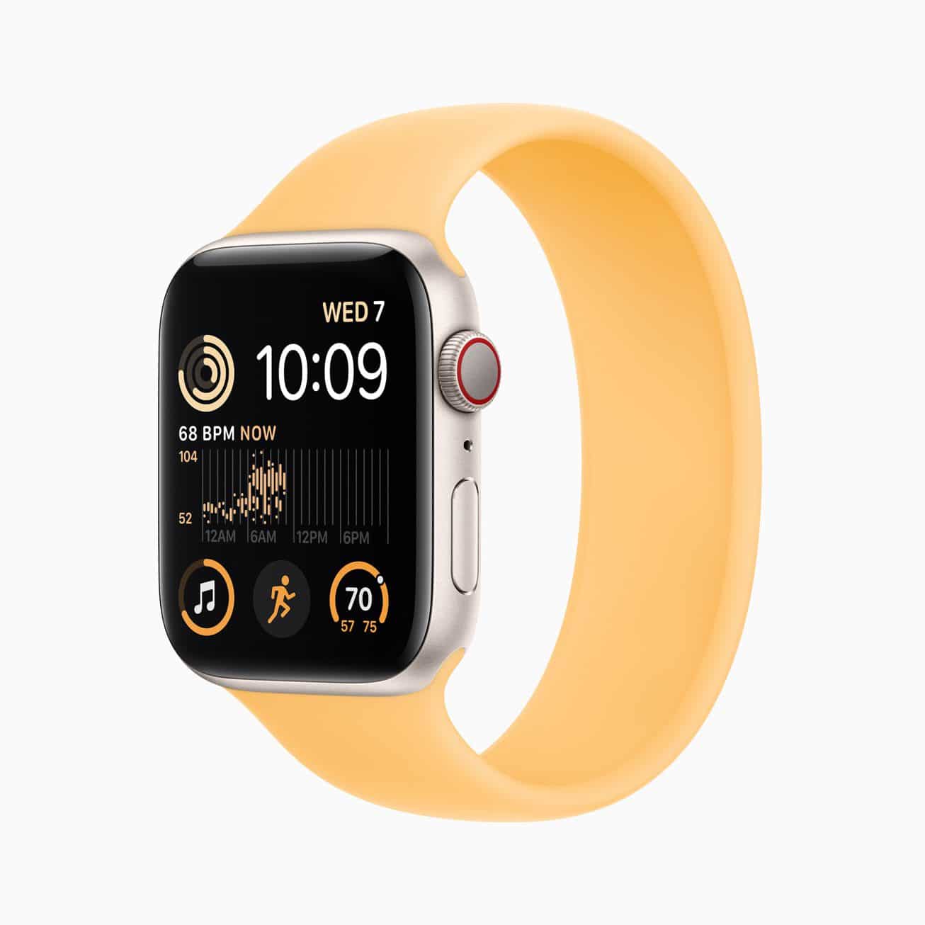 Apple-Watch-SE-aluminum-starlight-220907_inline.jpg.large_2x