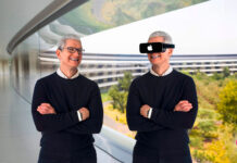 Apple Tim Cook headset