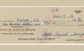 šek spoločnosť Apple