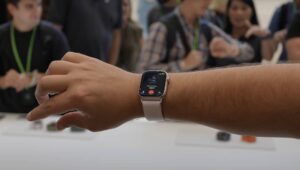 hands on Apple Watch
