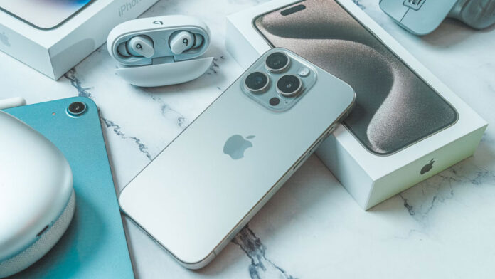iPhone 15 Pro Max iPhone 15 Pro Max
